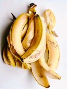 Natasha Lycia Ora Bannan banana peels